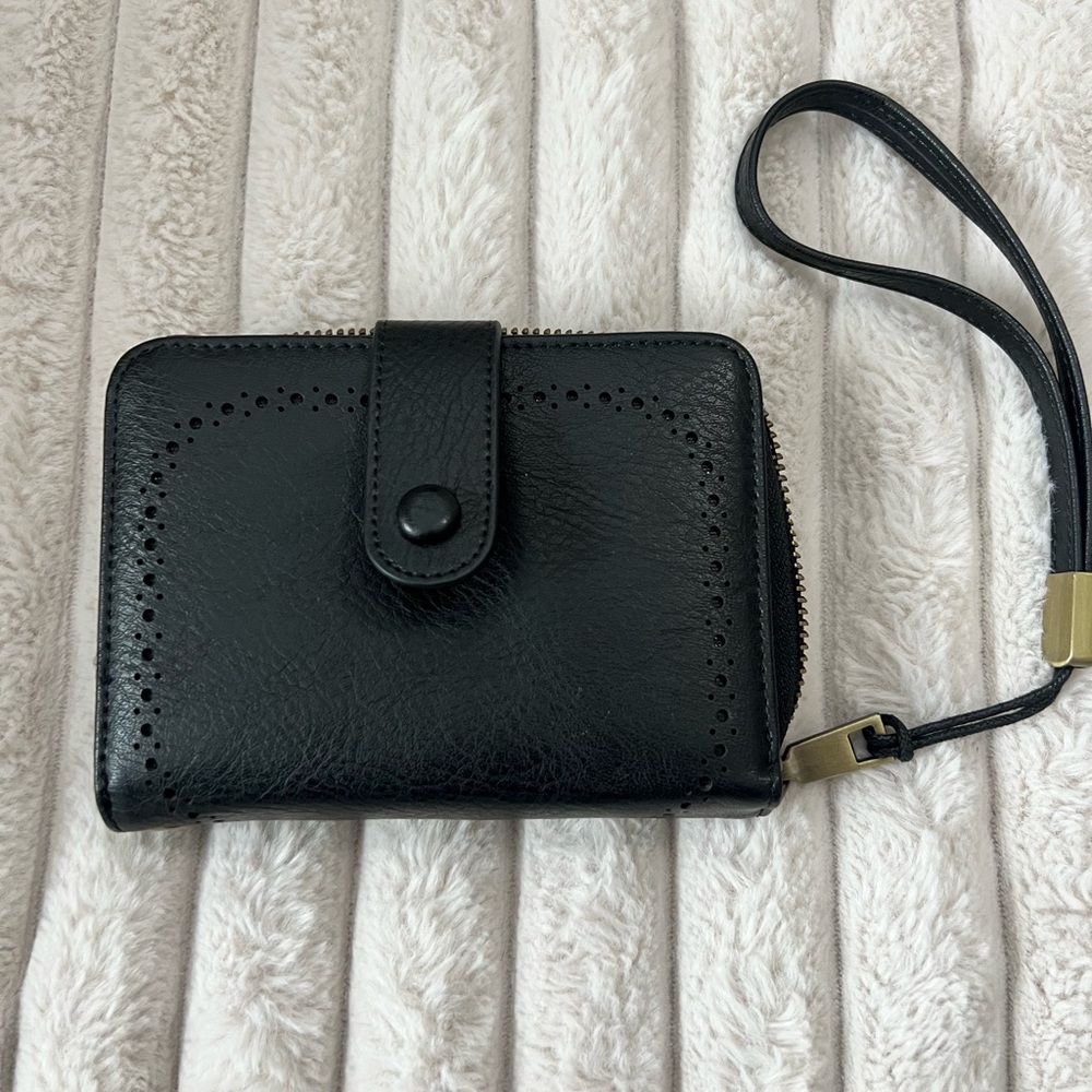 Black Leather Wristlet Wallet with Strap